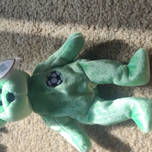 TY Beanie Baby Kicks the Bear Soccer - Picture 2 of 5